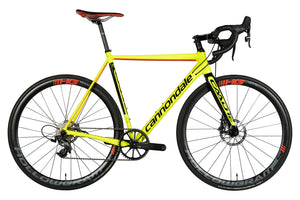 Vue du côté de la chaîne du Cannondale CAAD12 Disc Force