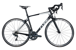 Vue du côté de la chaîne du Cube Attain GTC Race Ultegra