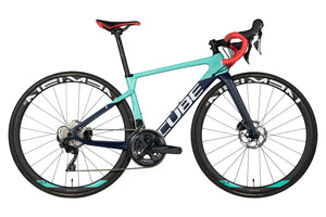 Vue du côté de la chaîne du Cube Axial WS C:62 SL Bleu Turquoise