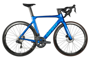 Vue du côté de la chaîne du Giant Propel Advanced 2 Disc Ultegra Di2 Bleu