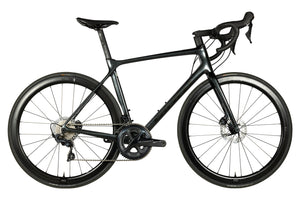 Vue du côté de la chaîne du Giant TCR Advanced Pro Disc 1 Ultegra Noir pailleté