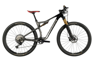 Vue du côté de la chaîne du Orbea Oiz M10 TR