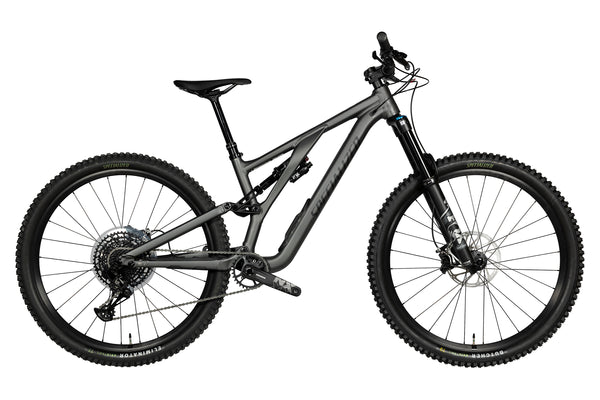 Foto del lado derecho de la Specialized Stumpjumper Evo Comp Alloy