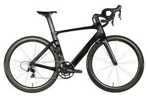 Vue du côté de la chaîne du Specialized Venge Pro ViAS Dura-Ace Noir