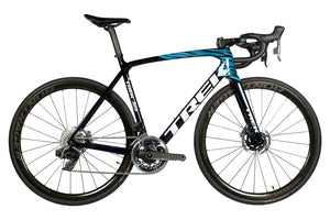 Foto del lado derecho de la Trek Emonda SLR 9 SRAM Red eTap AXS