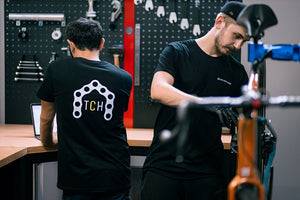 Atelier d'inspection et de reconditionnement de vélos de route, gravel et VTT