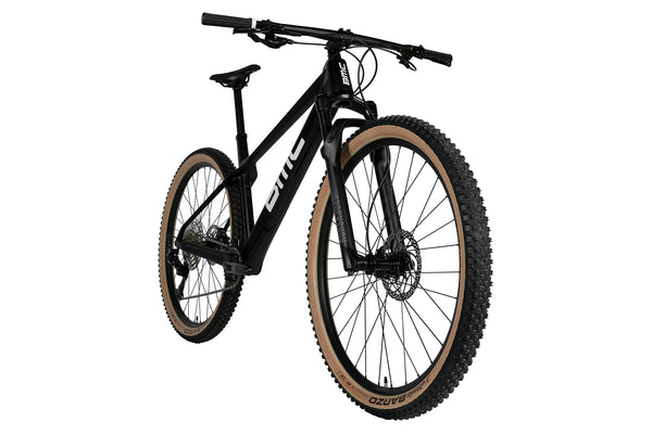 Drei-Viertel Ansicht des BMC Twostroke 01 FIVE