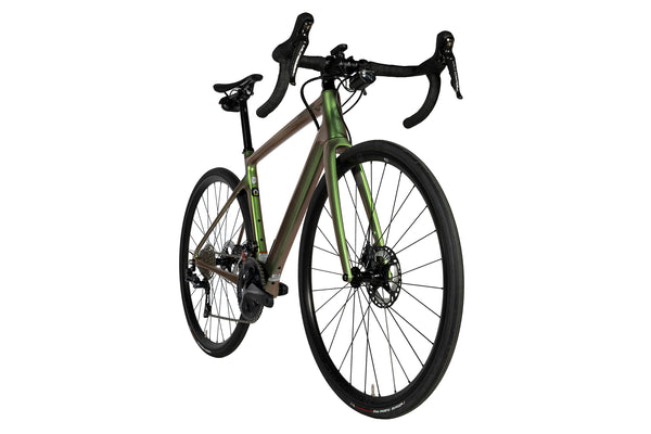 Three-quarter view of the Cannondale Synapse Carbon 2 RL