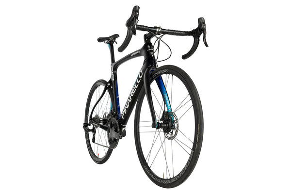 Vue diagonale du Pinarello Dogma F10 Disk
