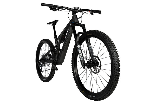 Vista de tres cuartos de la Specialized Stumpjumper Evo Comp Aleación