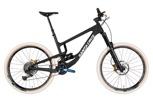 Vue du côte de la chaîne du Santa Cruz Nomad X01 Carbon CC
