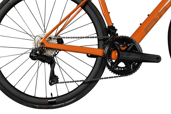 Transmisión Shimano Ultegra Di2 R8150 en BMC Roadmachine ONE