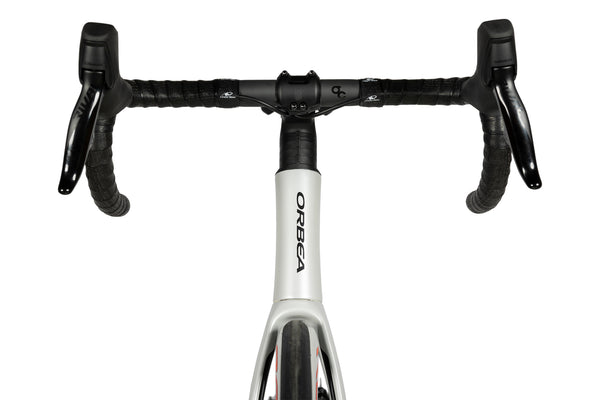 Vue frontale du Orbea Orca M31eLTD PWR