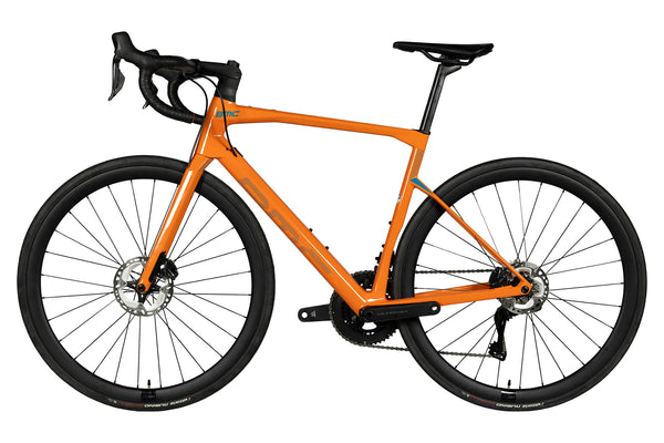 Foto del lado izquierdo de la BMC Roadmachine ONE