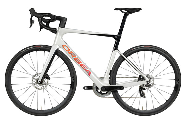 Vue du côté opposé de la chaîne du Orbea Orca M31eLTD PWR