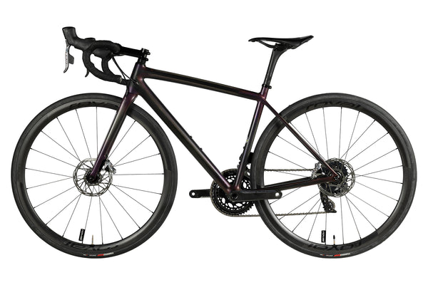 Vue du côté opposé de la chaîne du Specialized S-Works Aethos SRAM Red eTap AXS