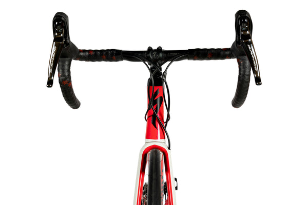 Vue frontale du Specialized S-Works Tarmac Disc Dura-Ace