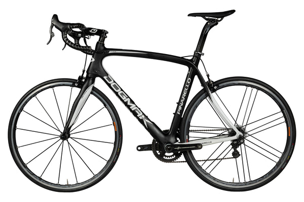 Vue du côté opposé de la chaîne du Pinarello Dogma K 65.1 Think2