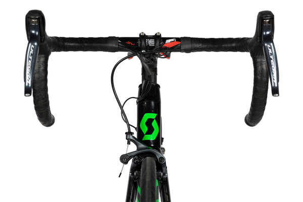 Vue frontale du Scott Addict Team Issue Ultegra Di2