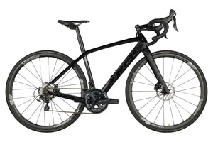 Vue du côte de la chaîne du Trek Domane SL6 Disc