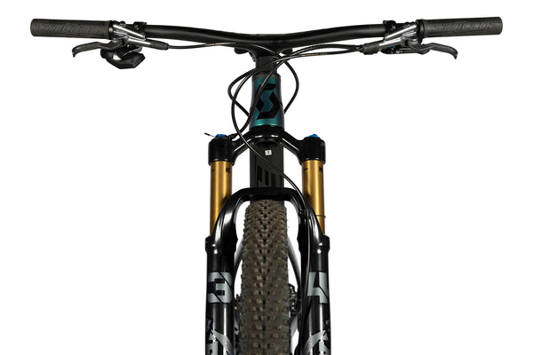 Front image of the Scott Spark RC 900 SL AXS