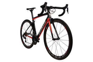 Vue diagonale du Specialized Tarmac SL6 Pro