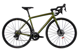 Vue du côte de la chaîne du Specialized S-Works Aethos SRAM Rival eTap AXS